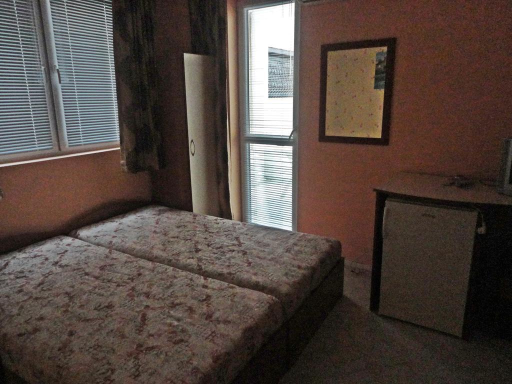Guest Rooms Casa Luba Sveti Vlas Oda fotoğraf
